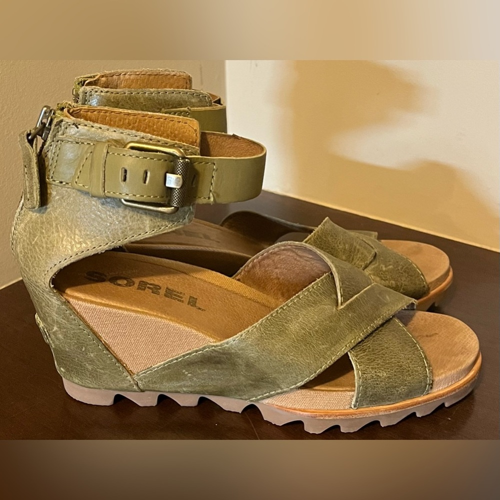 Sorel Women's Olive Sandals